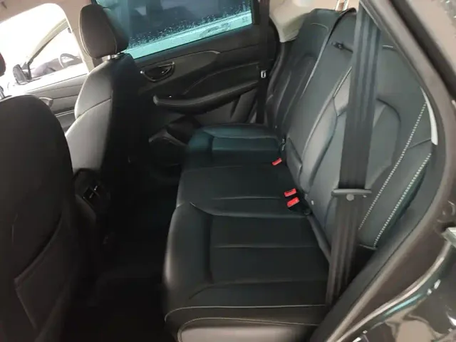 Roewe RX5 — Фото автомобиля 16