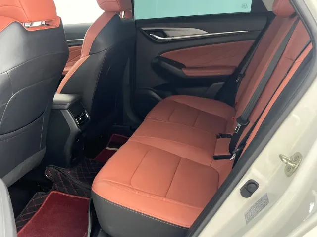Changan Eado — Фото автомобиля 6