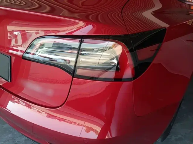 Tesla Model 3 — Фото автомобиля 7