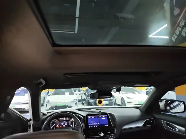 Cadillac CT5 — Фото автомобиля 17