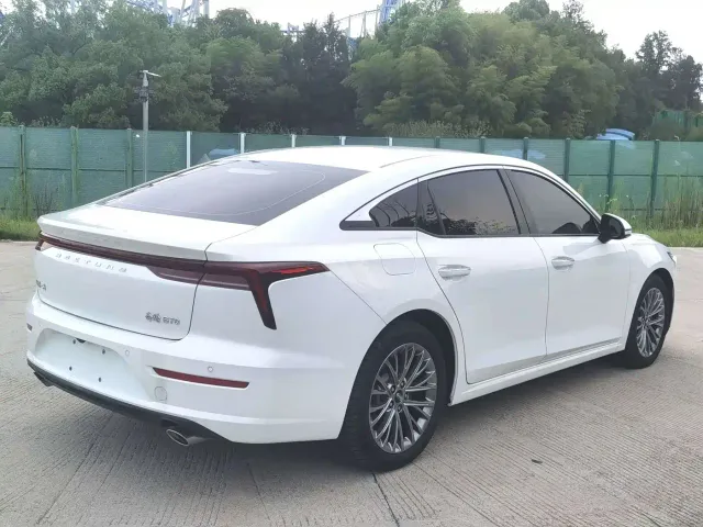 Bestune B70 — Фото автомобиля 6