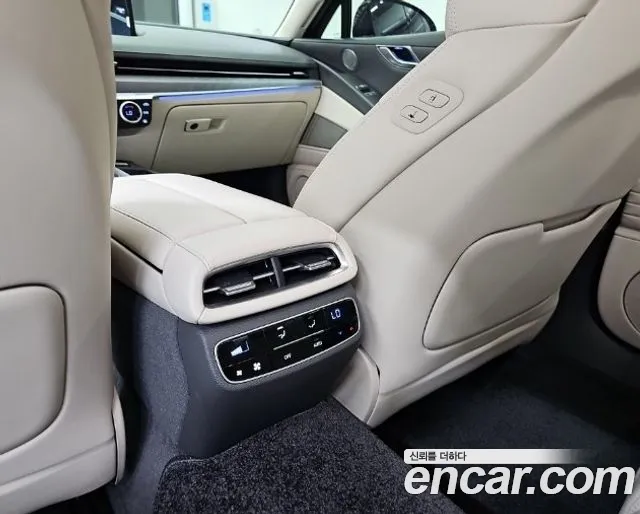 Genesis G80 Бензин 2.5 турбо AWD — Фото автомобиля 13