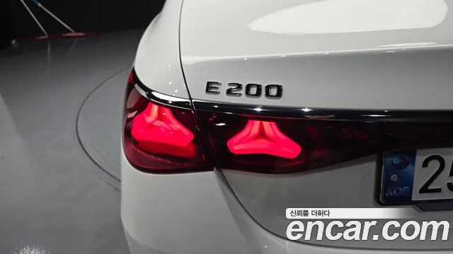 Mercedes-Benz E-Class W214 — Фото автомобиля 23