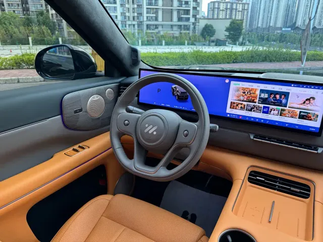 IM Motors LS8 — Фото автомобиля 6