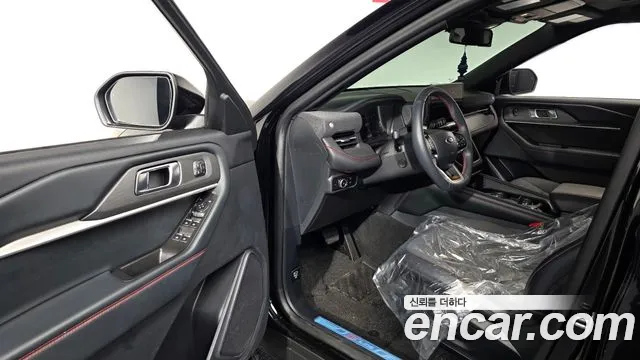 Ford Explorer 6th Gen — Фото автомобиля 15