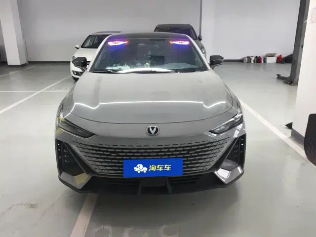 Changan UNI-V — Фото автомобиля 2