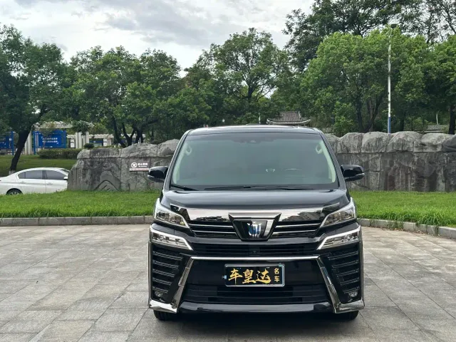 Toyota Vellfire — Фото автомобиля 2