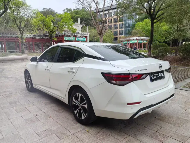Nissan Sylphy — Фото автомобиля 8