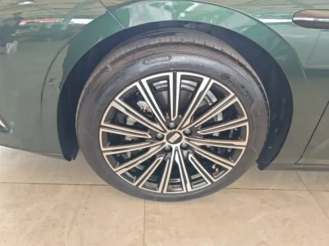 Geely Galaxy Xingyao 8 — Фото автомобиля 22