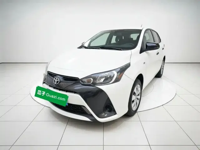 Фотография автомобиля — Toyota YARiS L Zhi Xuan