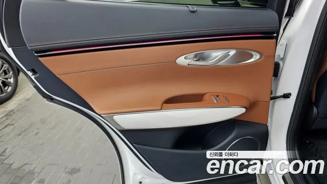 Genesis GV70 2.5T Бензин 2WD — Фото автомобиля 23