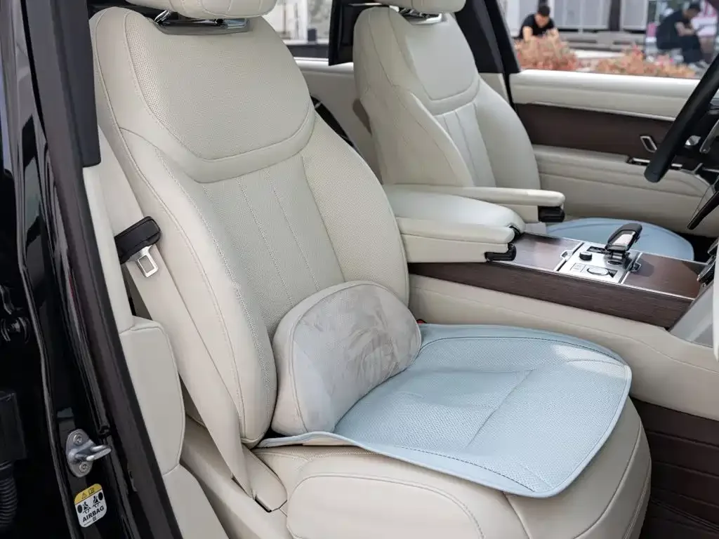 Land Rover Range Rover 2023 Facelift 3.0 L6 400PS Prosperity Extended Version — Фото автомобиля 19