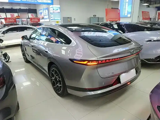 Changan Qiyuan A07 — Фото автомобиля 22