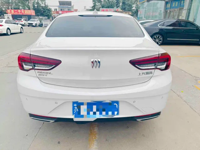 Buick Regal — Фото автомобиля 4
