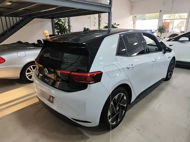 Volkswagen ID.3 — Фото автомобиля 5