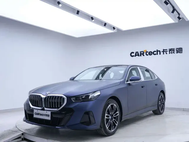 BMW 5 Series — Фото автомобиля 6