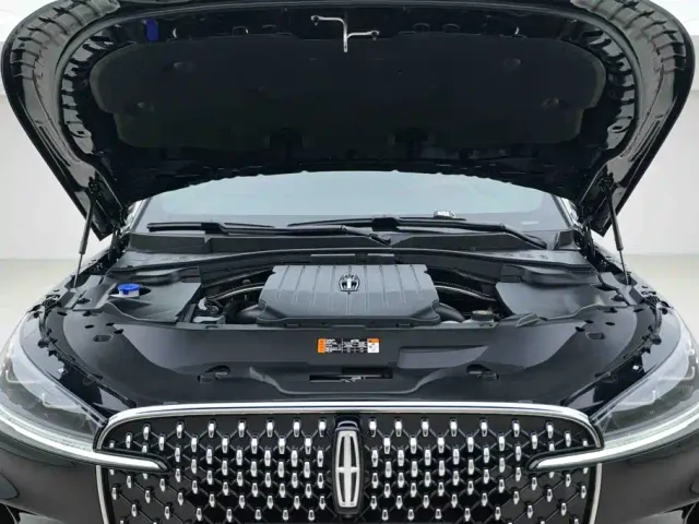 Lincoln Aviator — Фото автомобиля 7