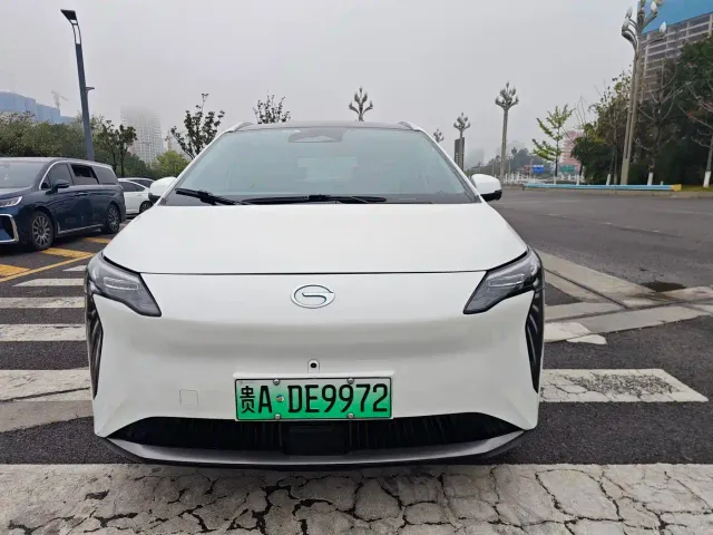 GAC Aion Y — Фото автомобиля 2