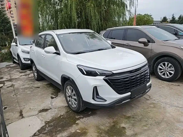 BAIC X3 — Фото автомобиля 3