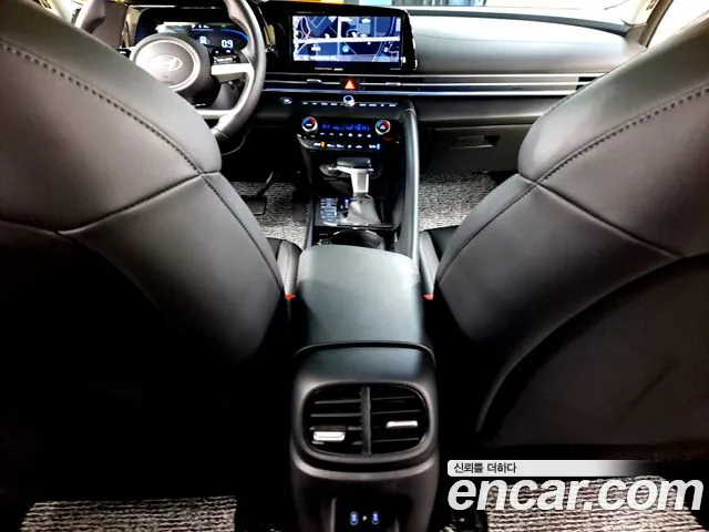 Hyundai Avante CN7 — Фото автомобиля 18