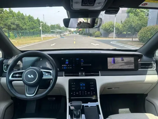 Li Auto ONE — Фото автомобиля 12