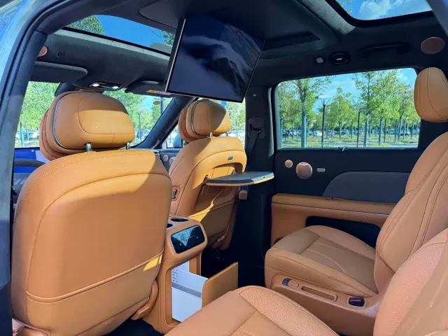 IM Motors LS8 — Фото автомобиля 15
