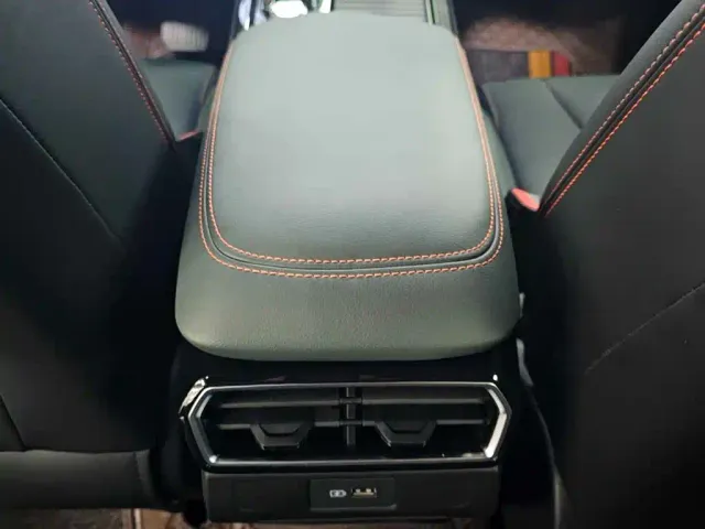 Geely Boyue — Фото автомобиля 9