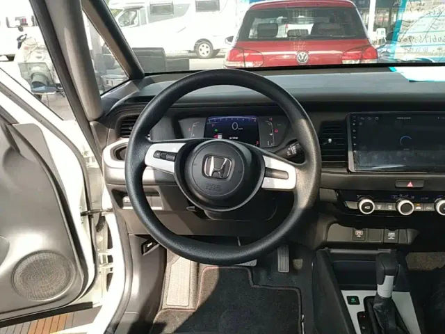 Honda Fit 2022 1.5L CVT Trend Sunroof Edition — Фото автомобиля 10
