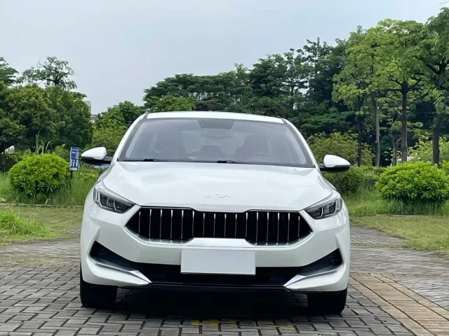 Kia K3 — Фото автомобиля 2