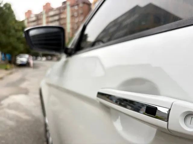 Geely Emgrand — Фото автомобиля 11