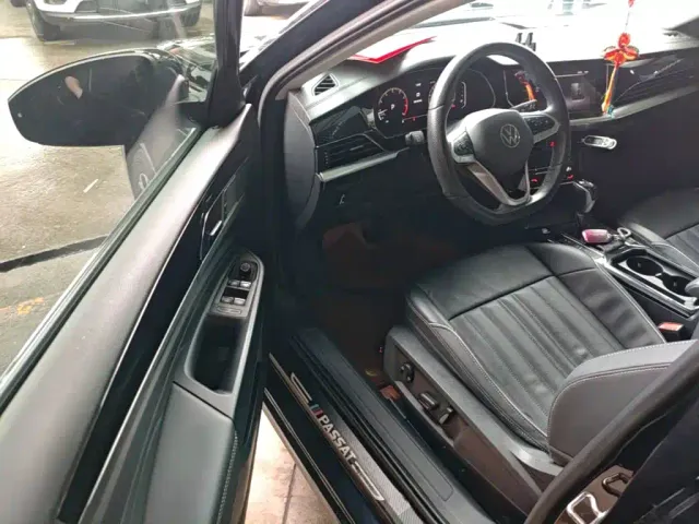 Volkswagen Passat — Фото автомобиля 15