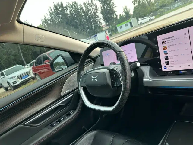 Xpeng P7 — Фото автомобиля 16