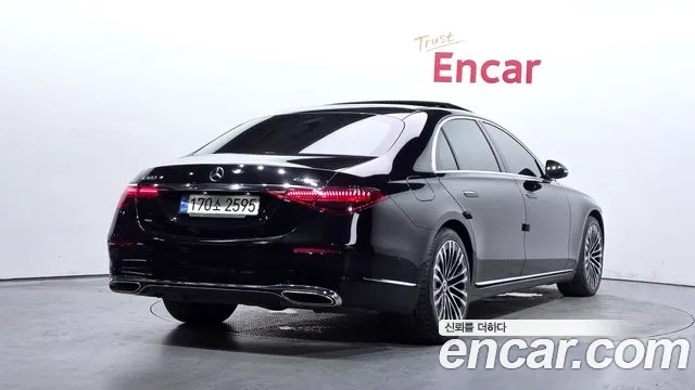Mercedes-Benz S-Class — Фото автомобиля 2