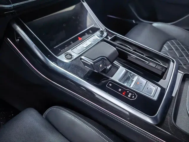 Audi Q8 — Фото автомобиля 6