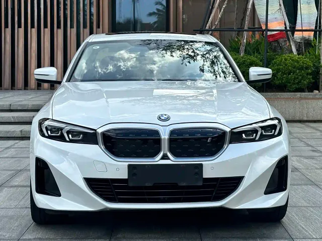 BMW i3 — Фото автомобиля 3