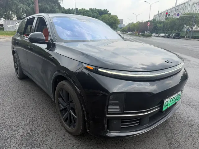 Li Auto L7 — Фото автомобиля 3
