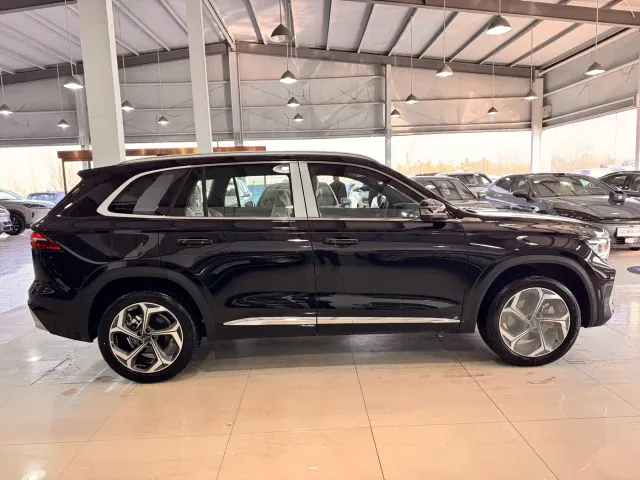 Geely Xingyue L — Фото автомобиля 4