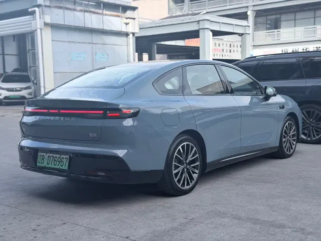 Leapmotor B01 — Фото автомобиля 6