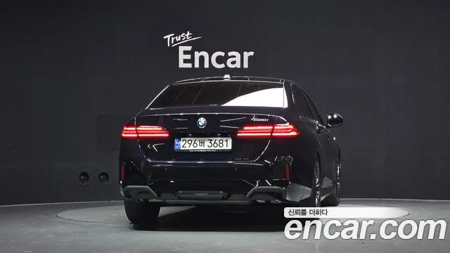 BMW 5 Series G60 — Фото автомобиля 4