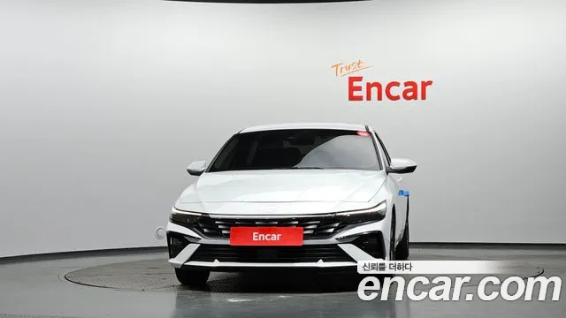 Hyundai Avante CN7 — Фото автомобиля 3