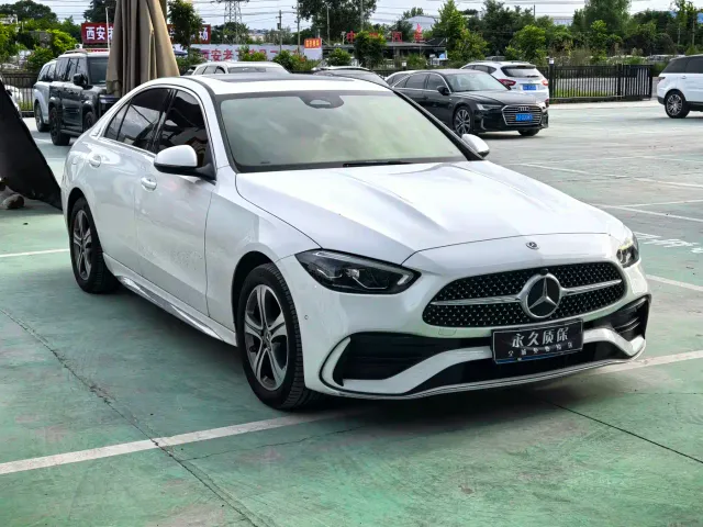 Mercedes-Benz C-Class — Фото автомобиля 3