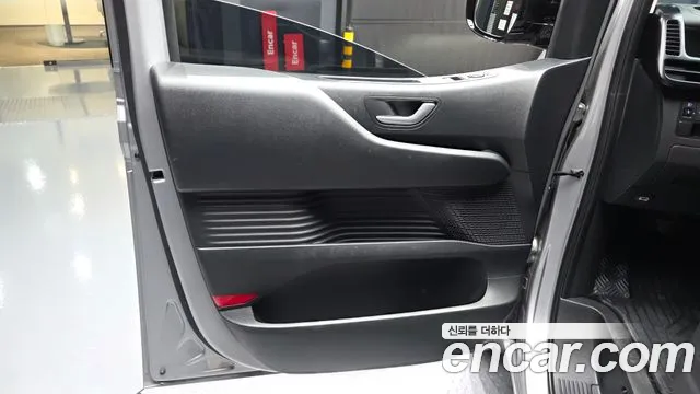 Hyundai Staria New — Фото автомобиля 13