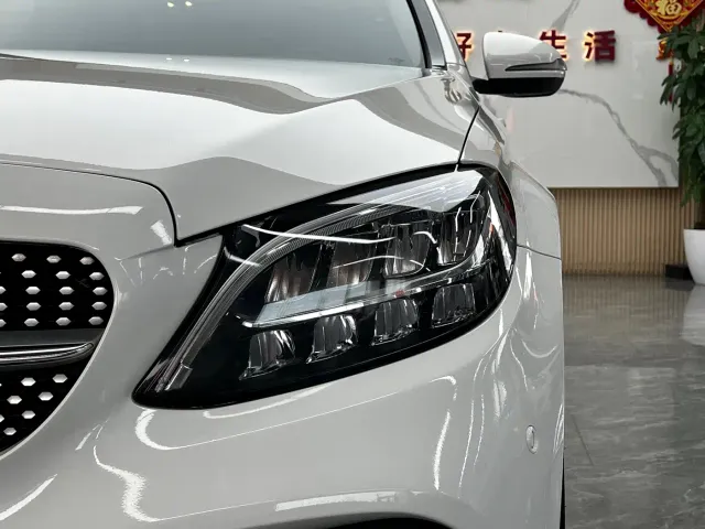 Mercedes-Benz C-Class — Фото автомобиля 9