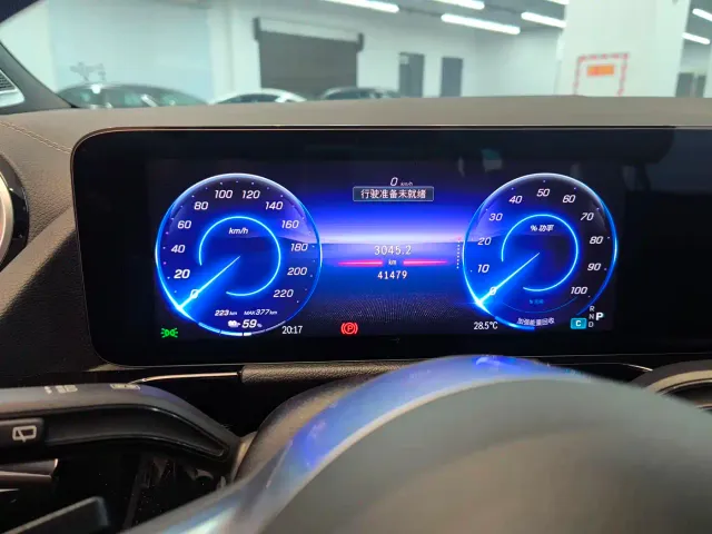 Mercedes-Benz EQA — Фото автомобиля 9