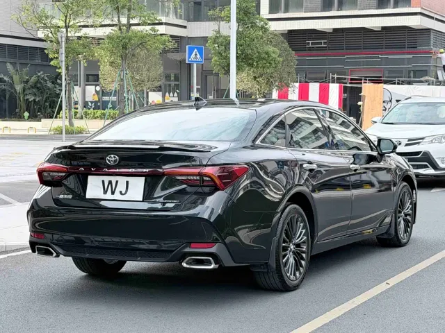Toyota Avalon — Фото автомобиля 14