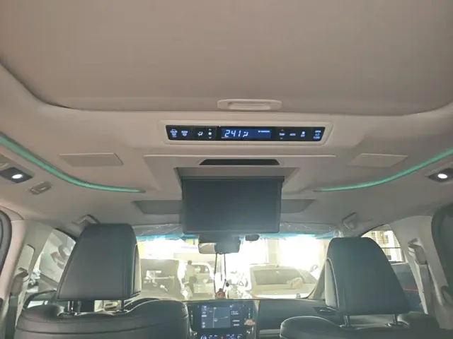 Toyota Vellfire — Фото автомобиля 17