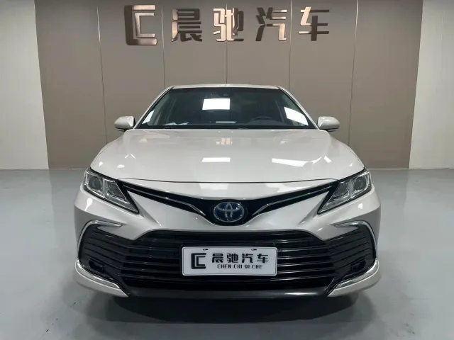 Toyota Camry — Фото автомобиля 3