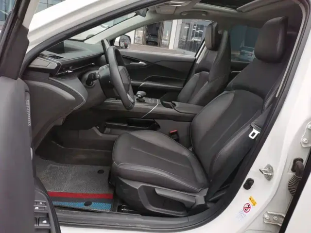 Changan Eado — Фото автомобиля 14