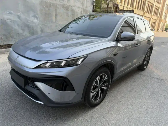 Фотография автомобиля — BYD Song Pro