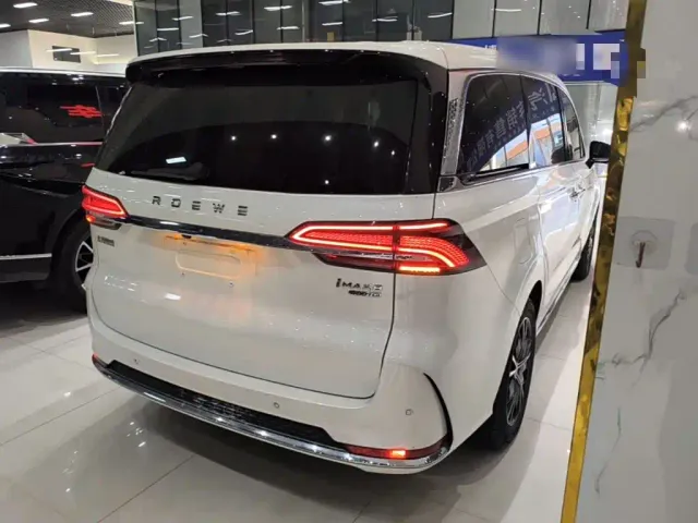 Roewe iMAX8 — Фото автомобиля 6